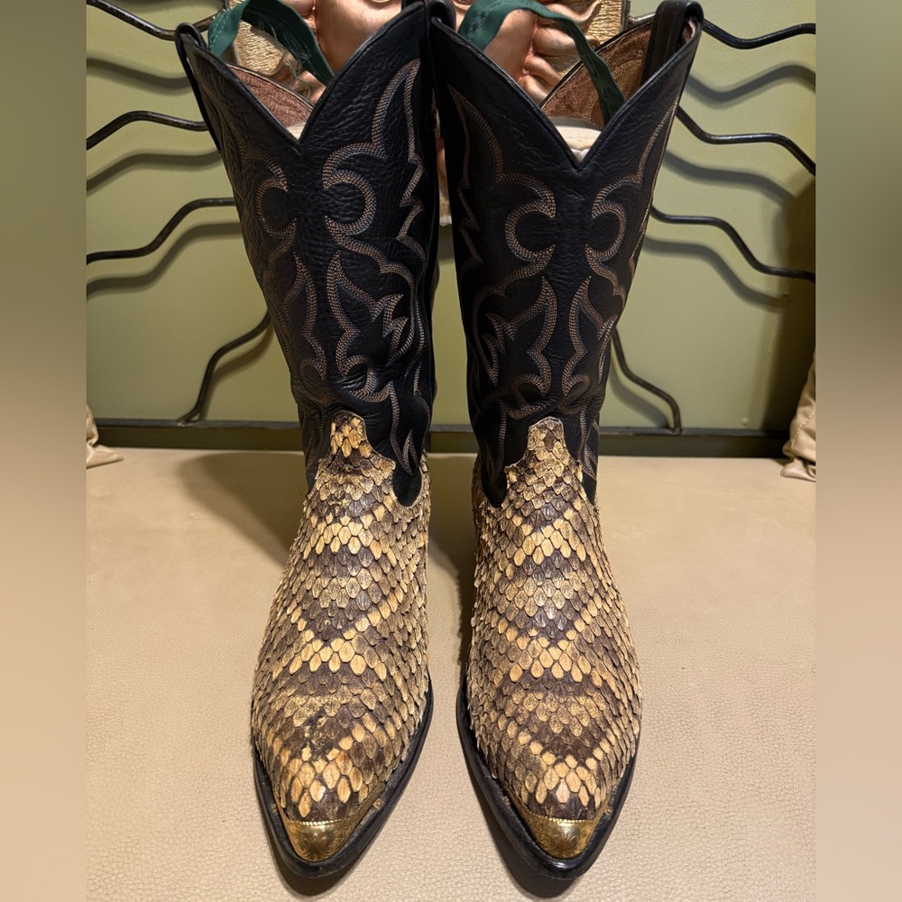 Vintage Tony Lama Eastern Diamondback Rattlesnake boots